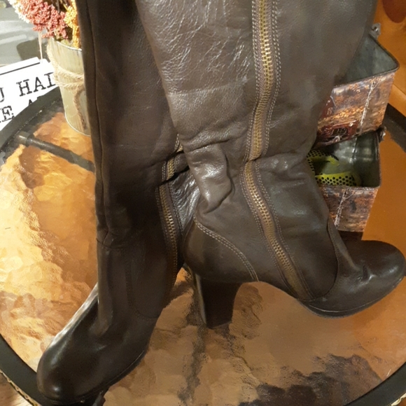 Boots❄ - Picture 5 of 8